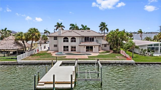 423 55TH AVENUE, St Pete Beach, FL 33706