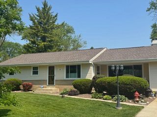 1450 S 166th STREET, New Berlin, WI 53151