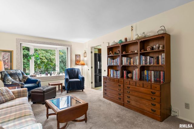 16 INVERNESS Road, Springfield, IL 62704