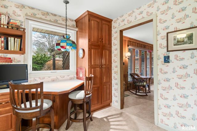 16 INVERNESS Road, Springfield, IL 62704