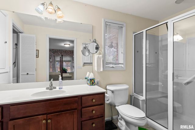 16 INVERNESS Road, Springfield, IL 62704