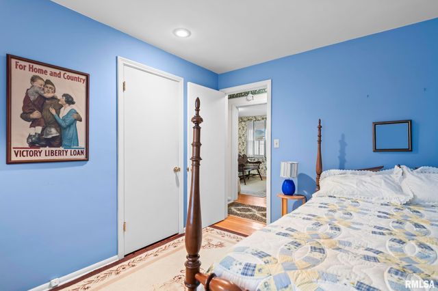 16 INVERNESS Road, Springfield, IL 62704