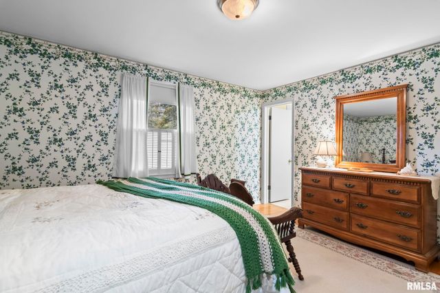 16 INVERNESS Road, Springfield, IL 62704