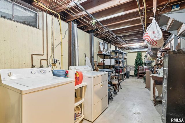 16 INVERNESS Road, Springfield, IL 62704