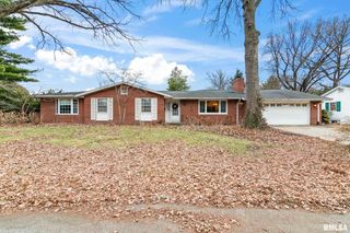 16 INVERNESS Road, Springfield, IL 62704