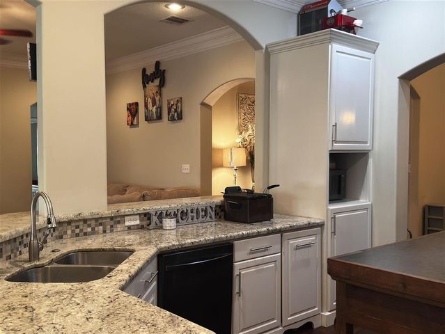 1278 E Eagles Nest Drive, Lake Charles, LA 70611