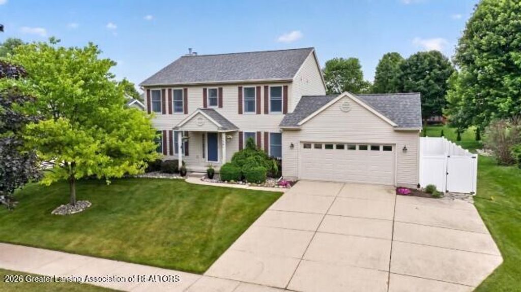 12321 Sea Pines Drive, Dewitt, MI 48820