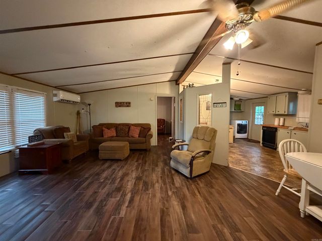 25 Kinderhook Rd., Edgemont, AR 72044
