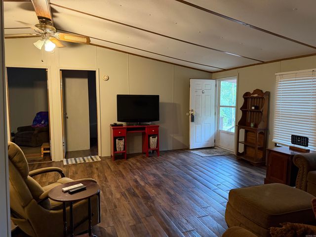 25 Kinderhook Rd., Edgemont, AR 72044