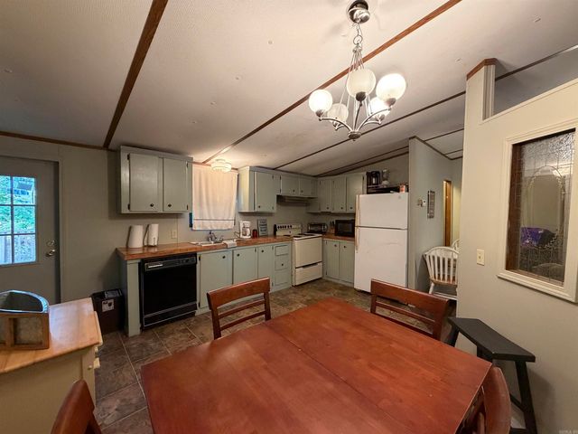 25 Kinderhook Rd., Edgemont, AR 72044