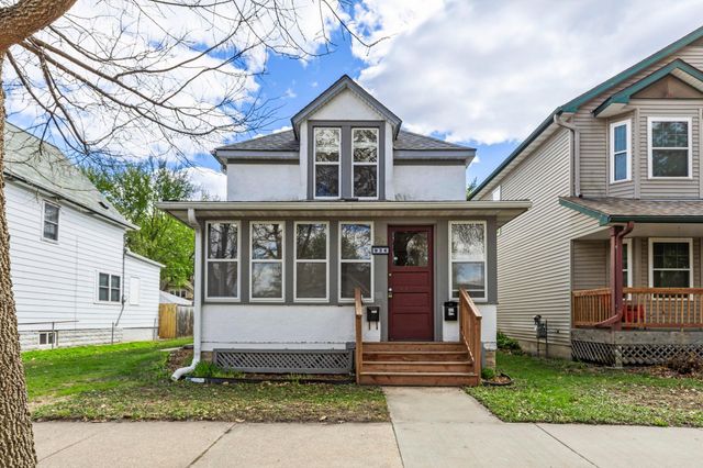 934 Juno Avenue, Saint Paul, MN 55102