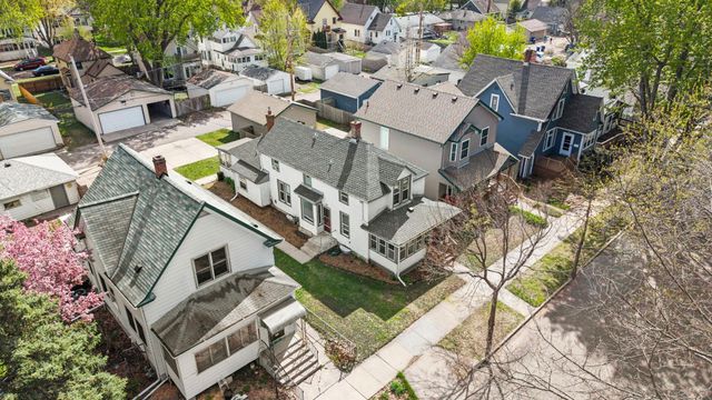 934 Juno Avenue, Saint Paul, MN 55102