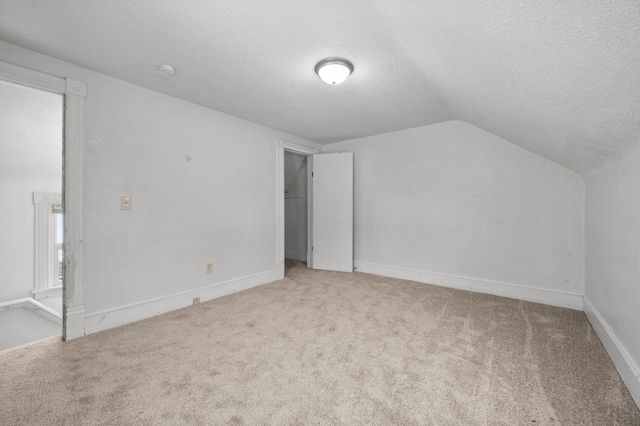 934 Juno Avenue, Saint Paul, MN 55102