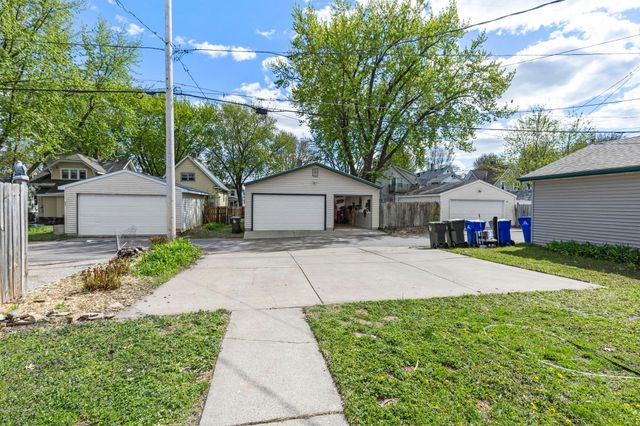 934 Juno Avenue, Saint Paul, MN 55102