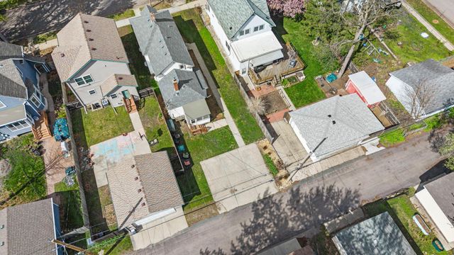 934 Juno Avenue, Saint Paul, MN 55102