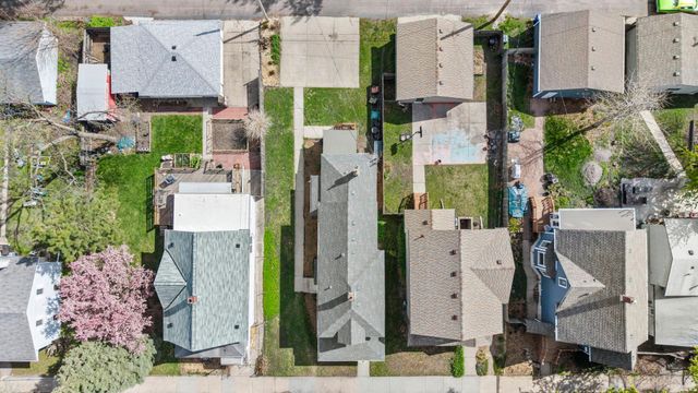 934 Juno Avenue, Saint Paul, MN 55102