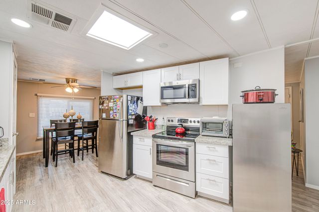 8929 E Sun Lakes Boulevard S, Sun Lakes, AZ 85248