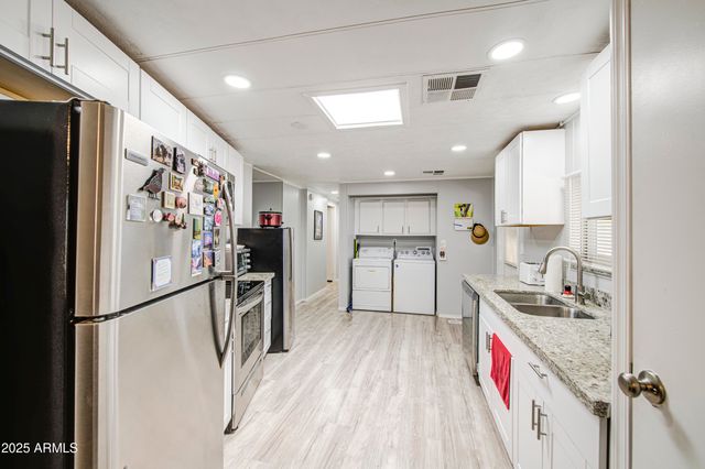 8929 E Sun Lakes Boulevard S, Sun Lakes, AZ 85248