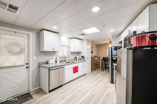 8929 E Sun Lakes Boulevard S, Sun Lakes, AZ 85248