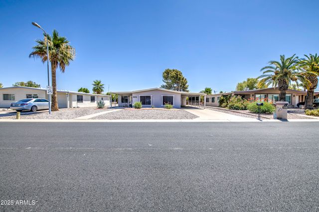 8929 E Sun Lakes Boulevard S, Sun Lakes, AZ 85248
