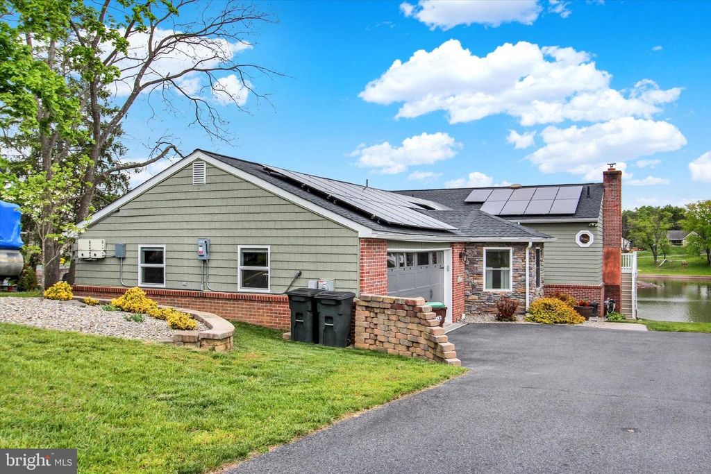 407 HERITAGE DR, Gettysburg, PA 17325