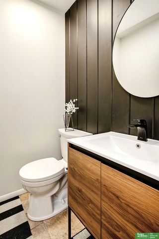 15005 Cedar Circle, Omaha, NE 68144