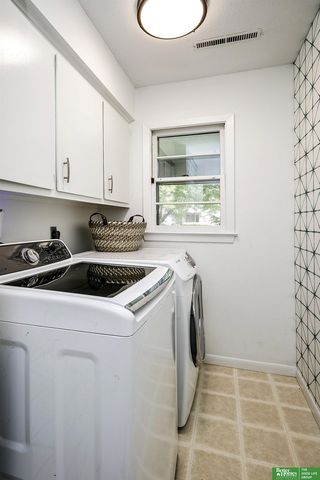 15005 Cedar Circle, Omaha, NE 68144