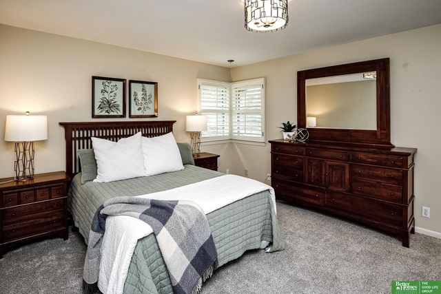 15005 Cedar Circle, Omaha, NE 68144