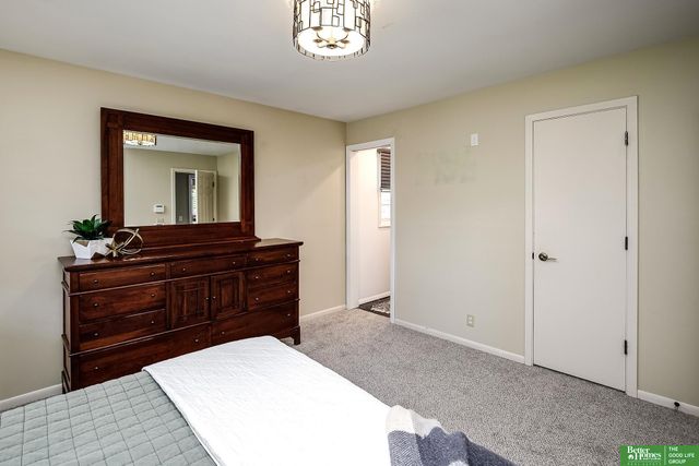 15005 Cedar Circle, Omaha, NE 68144