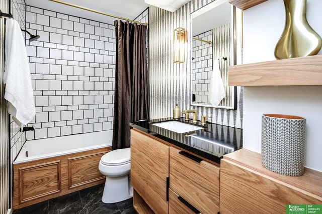 15005 Cedar Circle, Omaha, NE 68144