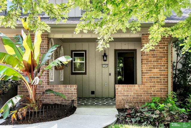 15005 Cedar Circle, Omaha, NE 68144