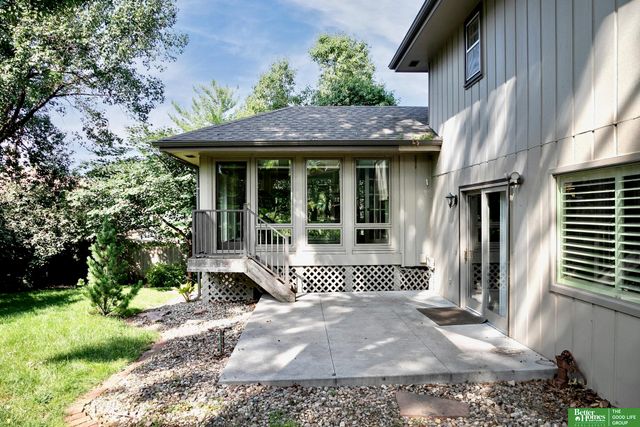 15005 Cedar Circle, Omaha, NE 68144