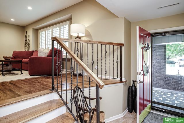 15005 Cedar Circle, Omaha, NE 68144