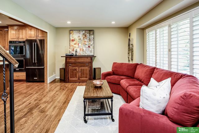 15005 Cedar Circle, Omaha, NE 68144