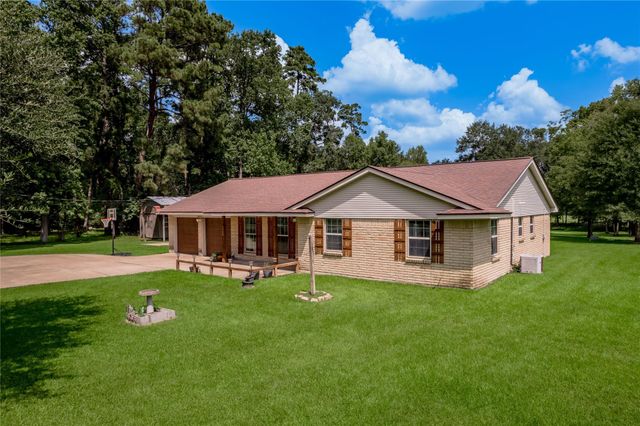 1548 Fish Hatchery Road, Huntsville, TX 77320