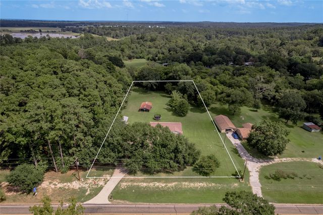 1548 Fish Hatchery Road, Huntsville, TX 77320