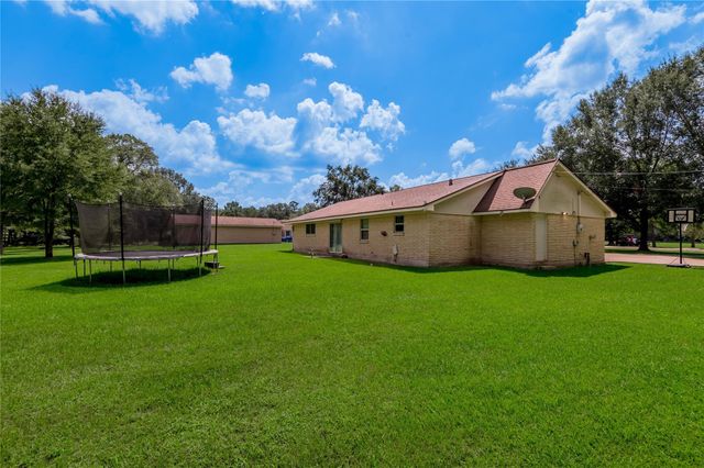 1548 Fish Hatchery Road, Huntsville, TX 77320