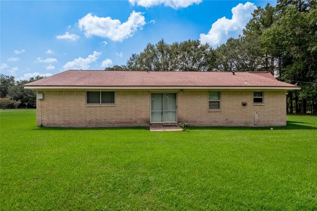1548 Fish Hatchery Road, Huntsville, TX 77320