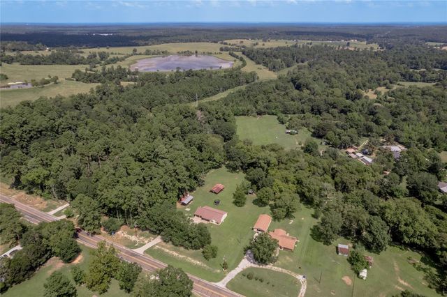 1548 Fish Hatchery Road, Huntsville, TX 77320