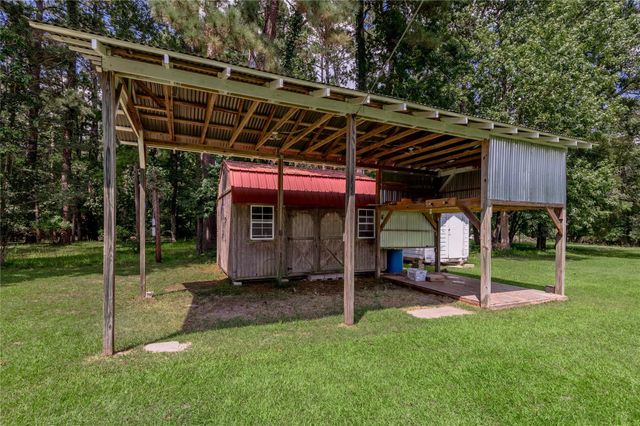 1548 Fish Hatchery Road, Huntsville, TX 77320