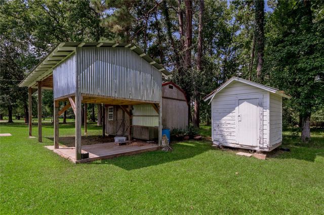 1548 Fish Hatchery Road, Huntsville, TX 77320