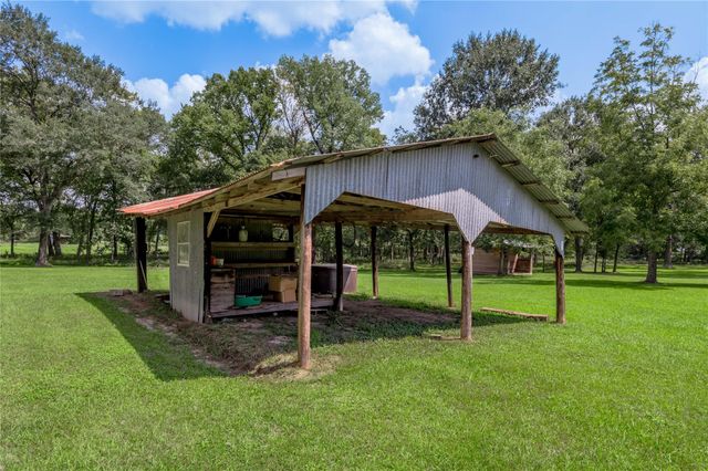 1548 Fish Hatchery Road, Huntsville, TX 77320