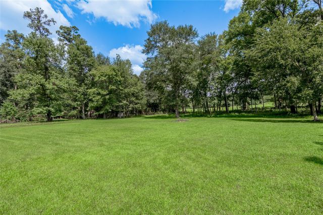 1548 Fish Hatchery Road, Huntsville, TX 77320