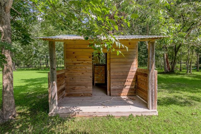 1548 Fish Hatchery Road, Huntsville, TX 77320