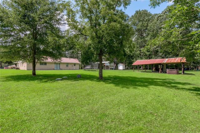 1548 Fish Hatchery Road, Huntsville, TX 77320