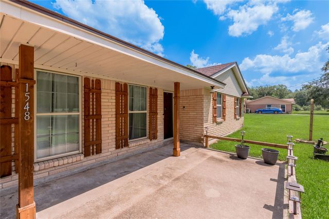 1548 Fish Hatchery Road, Huntsville, TX 77320