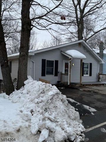 626 Brooklyn Mountain Rd, Hopatcong Boro, NJ 07843