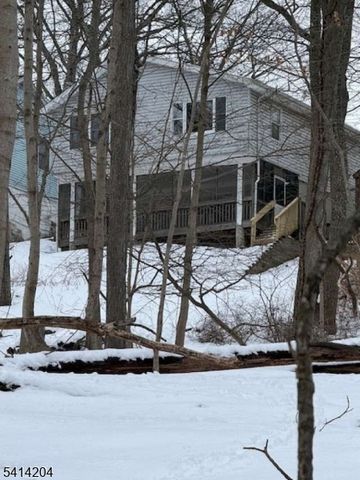 626 Brooklyn Mountain Rd, Hopatcong Boro, NJ 07843