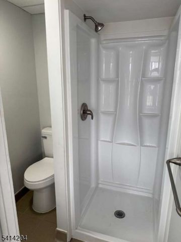 626 Brooklyn Mountain Rd, Hopatcong Boro, NJ 07843