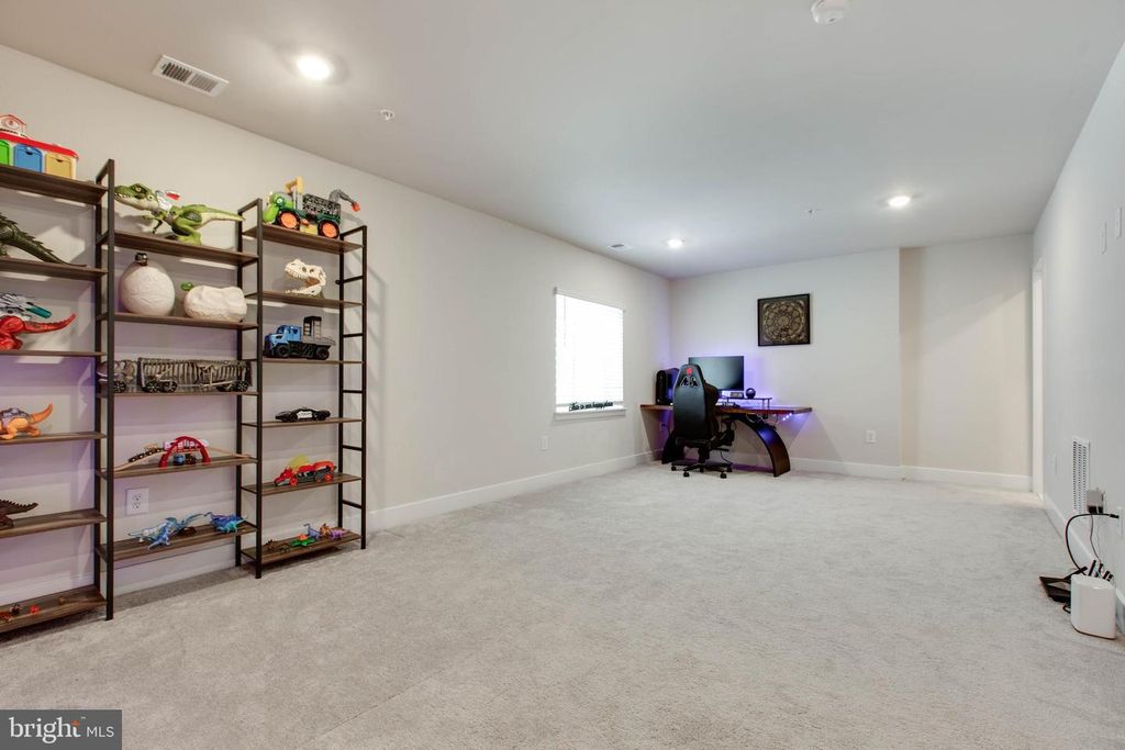 Image 43 of property listing at 11710 KEYSTONE LN, Marriottsville, MD 21104